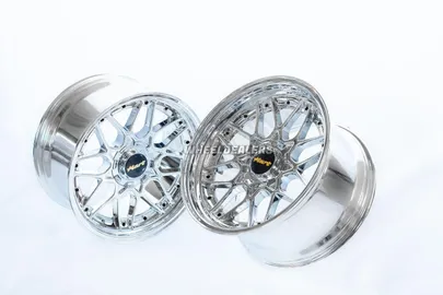 ratlankis-hart-hr83-r18x10j-5x114-3-5x120-et15-cb-74-1-chrome-with-black-rivets.jpg