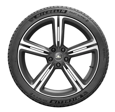 i230lwvq8xfowfla3loj__04.jpg